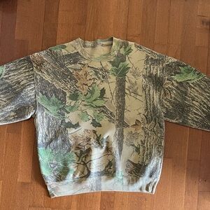 Realtree Camouflage Print sweatshirt
